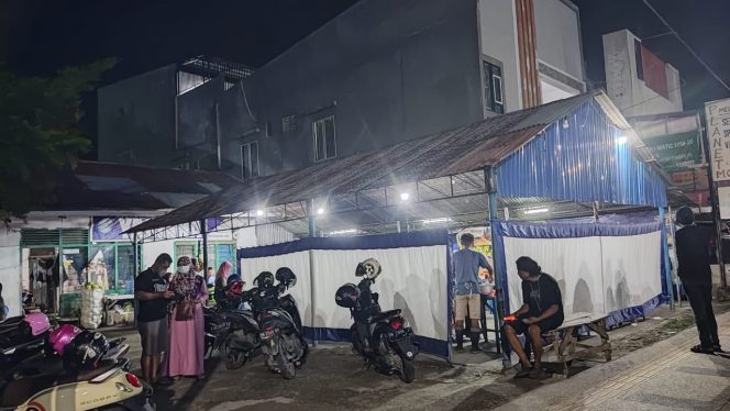 
					SALAH SATU Warung Mas Joko di Jalan H. Hayun Kota Palu. Foto : Ajir