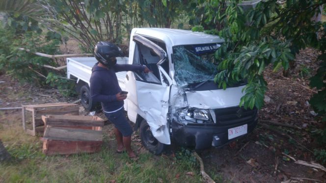 
					Mobil pikap kecelakaan di Kabupaten Sigi. Foto : Tito/likein.id