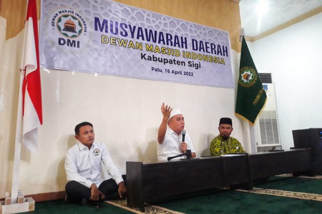 
					Ketua PW DMI Sulteng, Ahmad M. Ali berbicaracdi Musda DMI Kabupaten Sigi. Foto : Istimewa