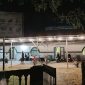 Tampak depan Masjid Jami Desa Toaya saat malam hari. (Foto: Inul/Likein.id)